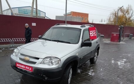 Chevrolet Niva I рестайлинг, 2018 год, 820 000 рублей, 7 фотография