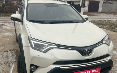 Toyota RAV4, 2018 год, 3 200 000 рублей, 1 фотография