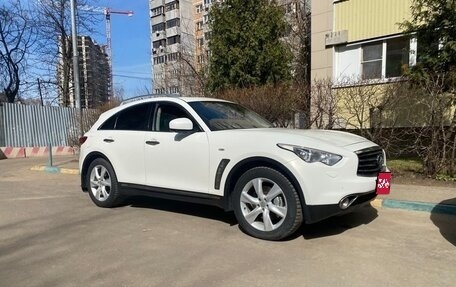 Infiniti FX II, 2012 год, 2 100 000 рублей, 1 фотография