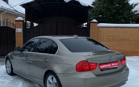 BMW 3 серия, 2011 год, 1 550 000 рублей, 3 фотография