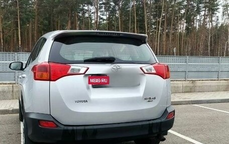 Toyota RAV4, 2013 год, 2 000 000 рублей, 4 фотография