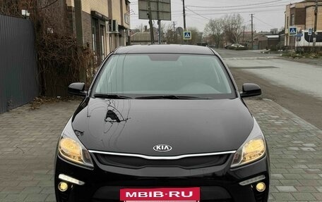 KIA Rio IV, 2017 год, 1 500 000 рублей, 2 фотография