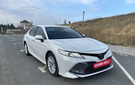 Toyota Camry, 2019 год, 3 299 000 рублей, 2 фотография