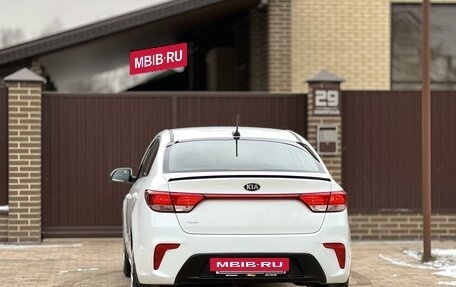 KIA Rio IV, 2018 год, 1 300 000 рублей, 9 фотография