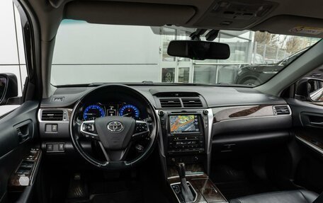 Toyota Camry, 2018 год, 2 649 000 рублей, 6 фотография