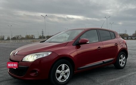 Renault Megane III, 2011 год, 750 000 рублей, 2 фотография