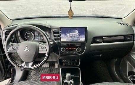 Mitsubishi Outlander III рестайлинг 3, 2019 год, 2 750 000 рублей, 29 фотография