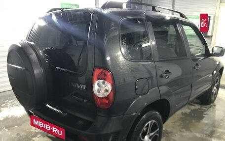 Chevrolet Niva I рестайлинг, 2018 год, 949 000 рублей, 4 фотография