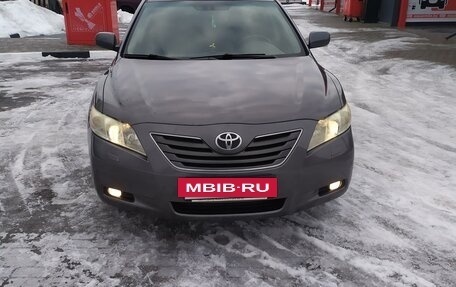 Toyota Camry, 2007 год, 870 000 рублей, 4 фотография