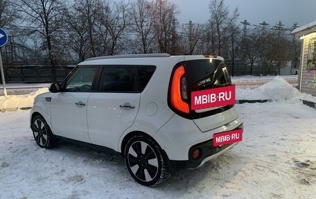 KIA Soul II рестайлинг, 2018 год, 2 500 000 рублей, 3 фотография