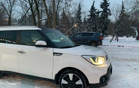 KIA Soul II рестайлинг, 2018 год, 2 500 000 рублей, 25 фотография