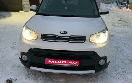 KIA Soul II рестайлинг, 2018 год, 2 500 000 рублей, 29 фотография