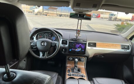 Volkswagen Touareg III, 2013 год, 2 400 000 рублей, 11 фотография