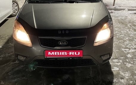 KIA Rio II, 2010 год, 670 000 рублей, 2 фотография