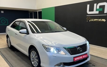 Toyota Camry, 2012 год, 2 050 000 рублей, 1 фотография