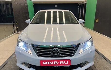 Toyota Camry, 2012 год, 2 050 000 рублей, 2 фотография