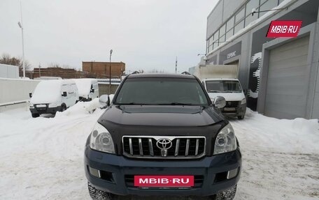 Toyota Land Cruiser Prado 120 рестайлинг, 2005 год, 2 070 000 рублей, 2 фотография