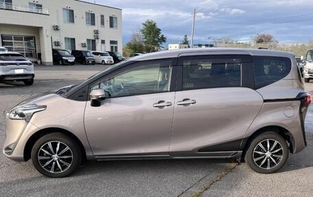 Toyota Sienta II, 2021 год, 1 370 000 рублей, 6 фотография