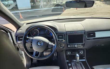 Volkswagen Touareg III, 2018 год, 4 700 000 рублей, 7 фотография