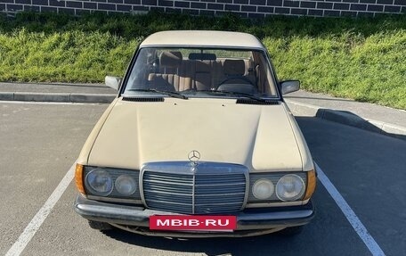 Mercedes-Benz W123, 1981 год, 200 000 рублей, 24 фотография