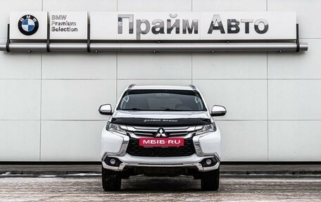 Mitsubishi Pajero Sport III рестайлинг, 2019 год, 2 680 000 рублей, 3 фотография