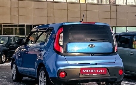 KIA Soul II рестайлинг, 2017 год, 1 548 400 рублей, 8 фотография