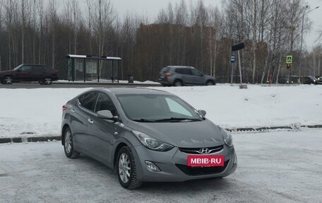 Hyundai Elantra V, 2012 год, 940 000 рублей, 2 фотография