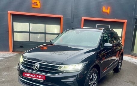 Volkswagen Tiguan II, 2021 год, 2 980 000 рублей, 2 фотография