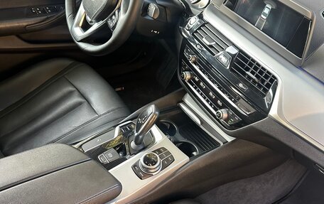 BMW 5 серия, 2017 год, 2 950 000 рублей, 11 фотография