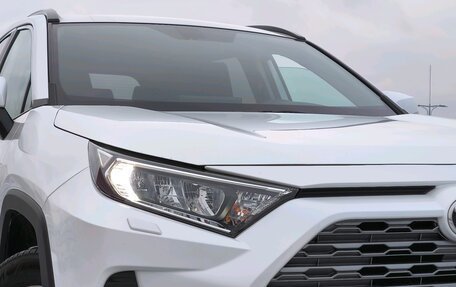 Toyota RAV4, 2020 год, 3 700 000 рублей, 12 фотография