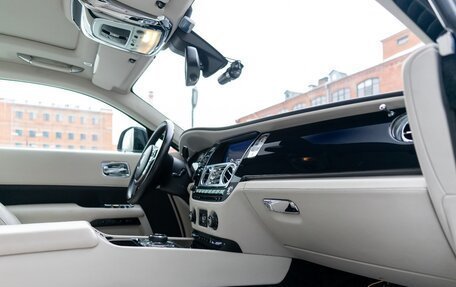 Rolls-Royce Wraith, 2015 год, 15 000 000 рублей, 11 фотография