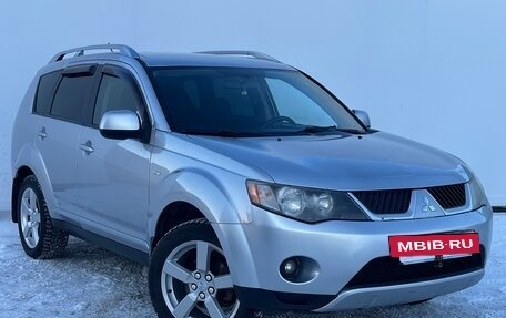 Mitsubishi Outlander III рестайлинг 3, 2008 год, 1 111 000 рублей, 3 фотография