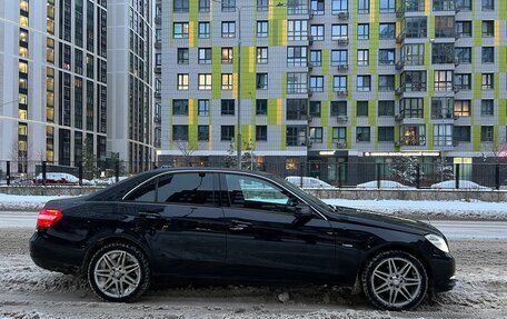 Mercedes-Benz E-Класс, 2011 год, 1 600 000 рублей, 2 фотография