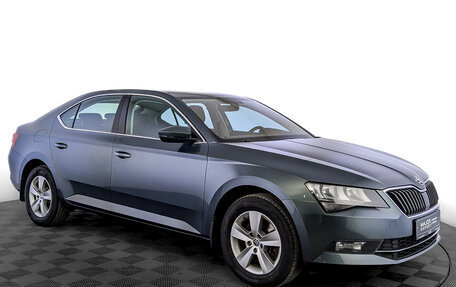 Skoda Superb III рестайлинг, 2019 год, 2 255 000 рублей, 3 фотография