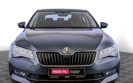 Skoda Superb III рестайлинг, 2019 год, 2 255 000 рублей, 2 фотография