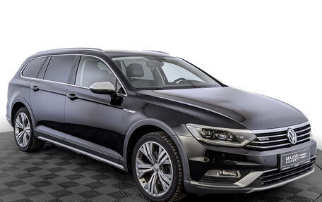 Volkswagen Passat B8 рестайлинг, 2018 год, 2 990 000 рублей, 3 фотография