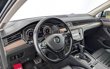 Volkswagen Passat B8 рестайлинг, 2018 год, 2 990 000 рублей, 16 фотография