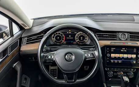 Volkswagen Passat B8 рестайлинг, 2018 год, 2 990 000 рублей, 22 фотография