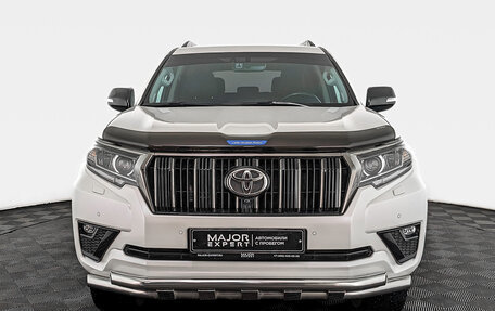 Toyota Land Cruiser Prado 150 рестайлинг 2, 2020 год, 6 595 000 рублей, 2 фотография