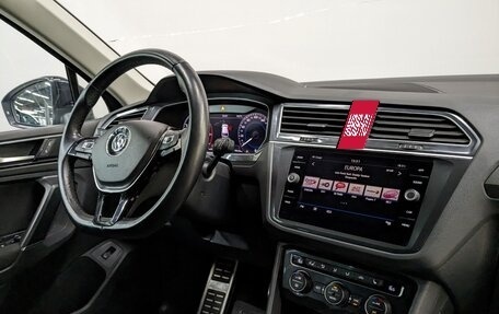 Volkswagen Tiguan II, 2018 год, 2 745 000 рублей, 24 фотография