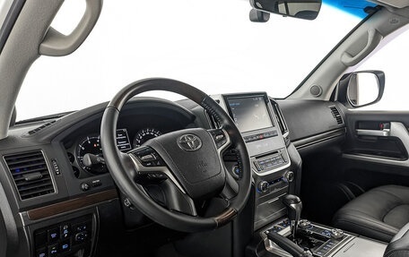 Toyota Land Cruiser 200, 2019 год, 8 950 000 рублей, 15 фотография