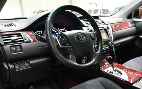 Toyota Camry, 2014 год, 2 140 000 рублей, 12 фотография