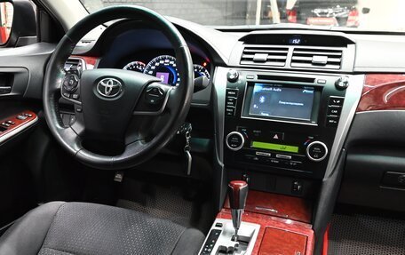 Toyota Camry, 2014 год, 2 140 000 рублей, 11 фотография