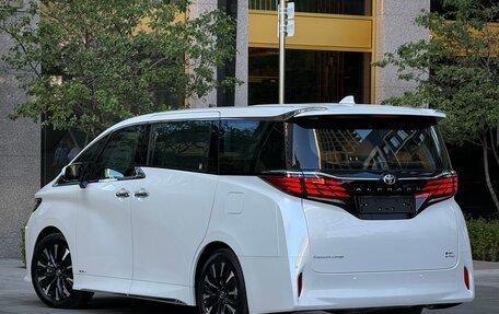 Toyota Alphard, 2024 год, 17 550 000 рублей, 4 фотография