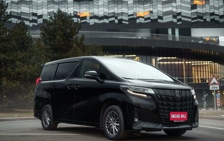 Toyota Alphard III, 2018 год, 4 900 000 рублей, 2 фотография