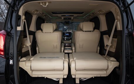 Toyota Alphard III, 2018 год, 4 900 000 рублей, 28 фотография