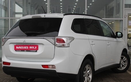 Mitsubishi Outlander III рестайлинг 3, 2014 год, 1 390 000 рублей, 2 фотография