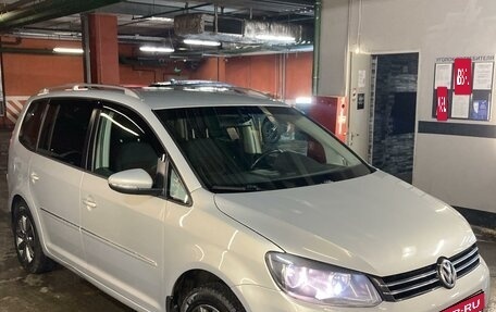 Volkswagen Touran III, 2011 год, 1 100 000 рублей, 6 фотография