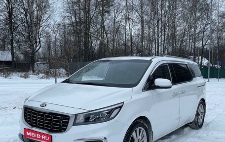 KIA Carnival III, 2019 год, 3 450 000 рублей, 1 фотография