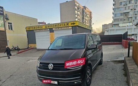 Volkswagen Multivan T6 рестайлинг, 2015 год, 4 450 000 рублей, 4 фотография